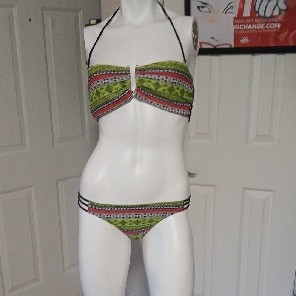 Green Geometric Patterned Bikini Set Cut Out size Medium